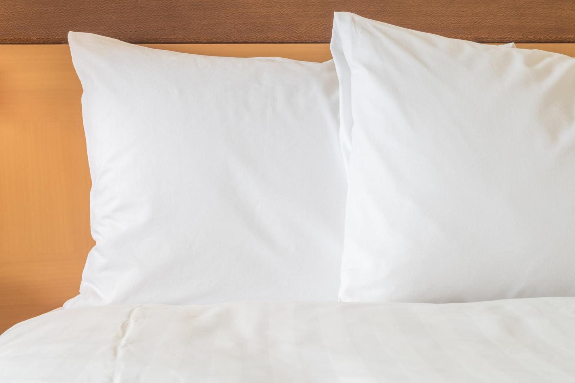 Holiday Inn Laval Montreal By Ihg Экстерьер фото