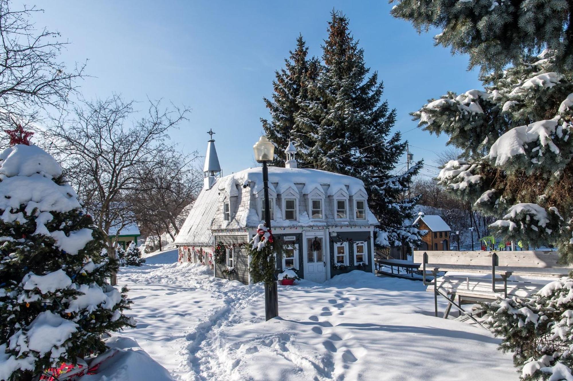 Holiday Inn Laval Montreal By Ihg Экстерьер фото